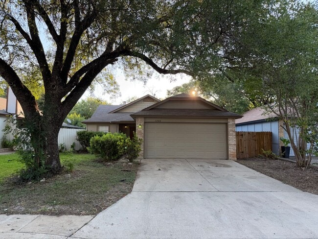 SINGLE STORY 3 BEDROOM HOME IN NORTHWEST C... - SINGLE STORY 3 BEDROOM HOME IN NORTHWEST C...