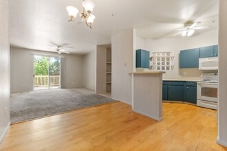 Building Photo - 1671 W Canal Cir