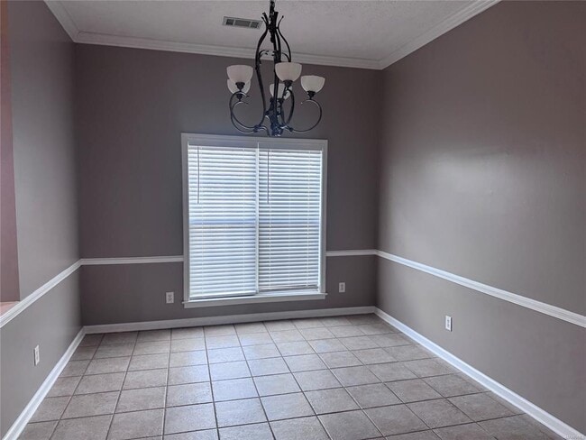 Building Photo - 1924 Dundee Dr