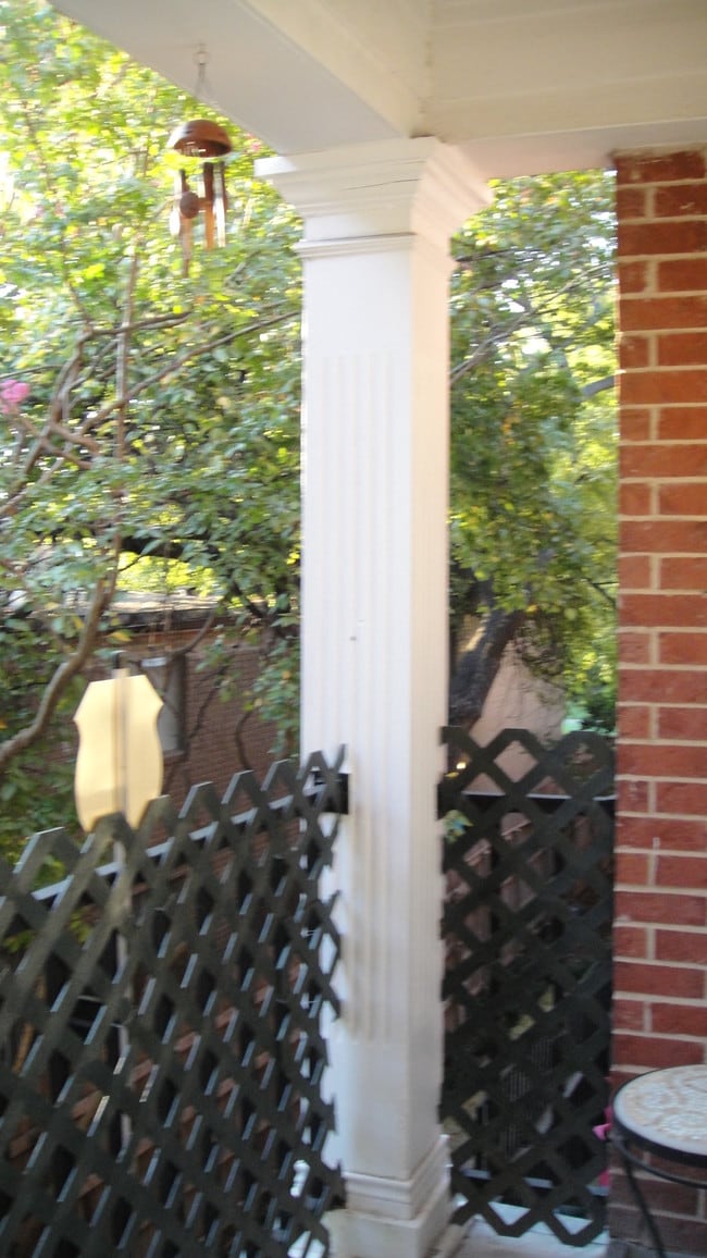 Building Photo - 5407 Bryan St