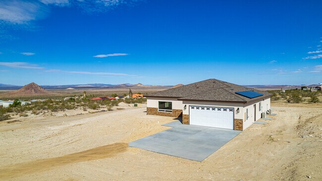 Building Photo - 10096 Glen Rd