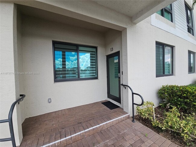 Building Photo - 4640 NW 84th Ave
