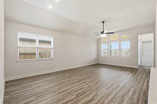 Building Photo - 3006 Myrtle Bch Ln