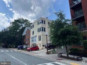 Building Photo - 1501 Key Blvd