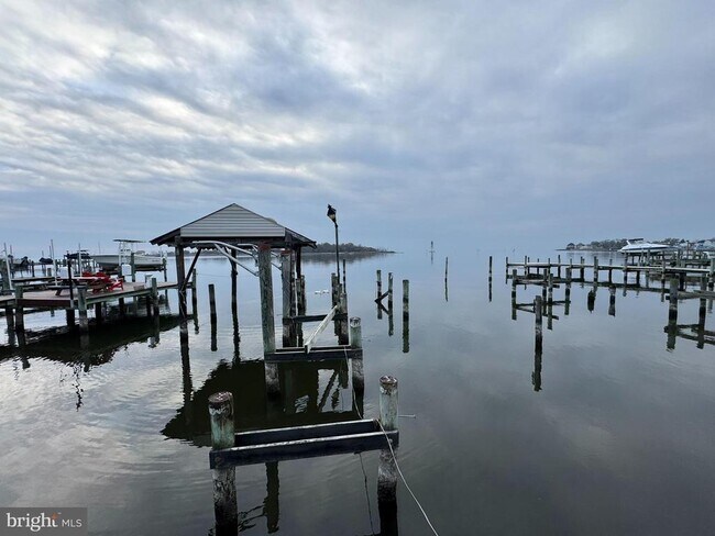 Foto del edificio - 9135 CUCKOLD Rd