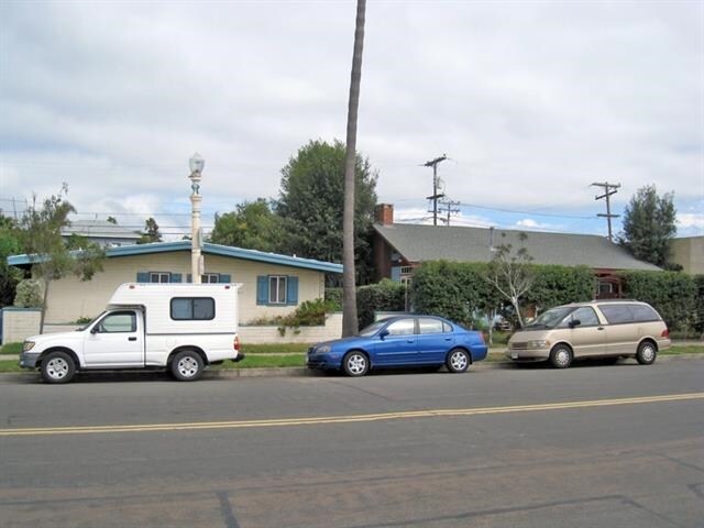 Building Photo - 4718 Voltaire St