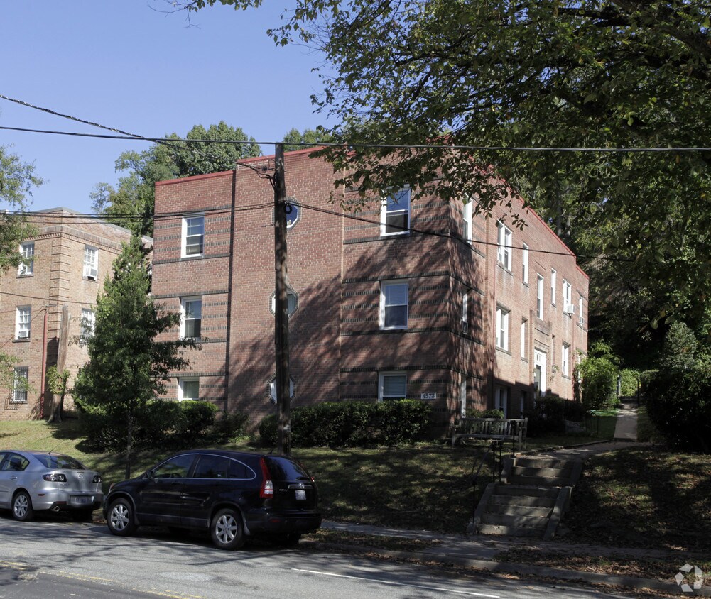 4573 Macarthur Blvd NW, Washington, DC 20007 Apartments in Washington
