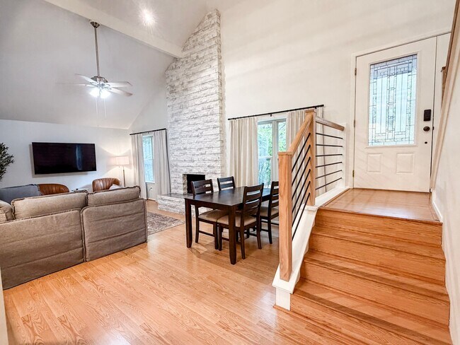 Foto del edificio - 29 Pinewood Forest Ct