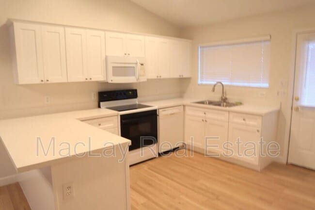 Building Photo - 860 N McQueen Rd