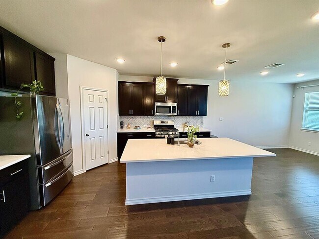 Foto del edificio - 6601 Folsom Ave