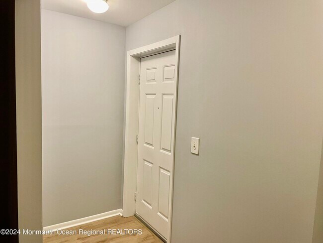 Building Photo - 383 Bayberry Ct