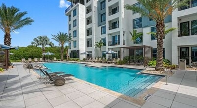 Building Photo - Cortland Westshore