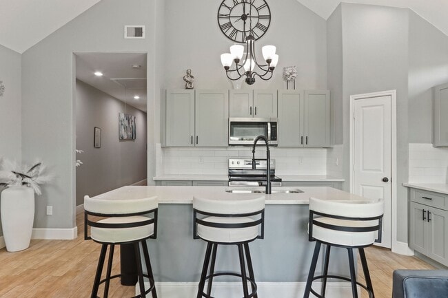 Foto del edificio - 5607 Bacher St