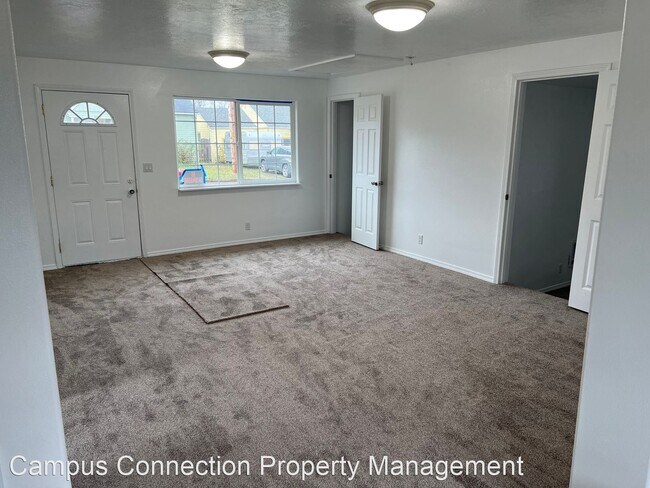 Building Photo - 3 br, 1 bath House - 3065 Ferry St