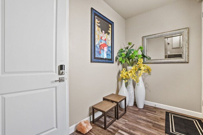 Foto del edificio - 14881 Newland St