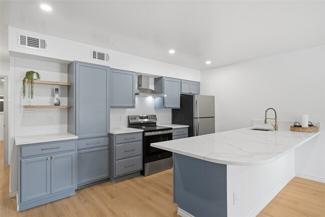 Building Photo - 1405 Shadowdale Dr