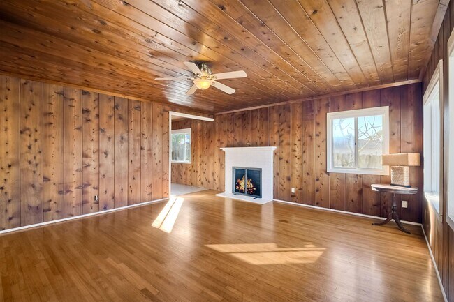 Foto del edificio - 721 Arden Dr