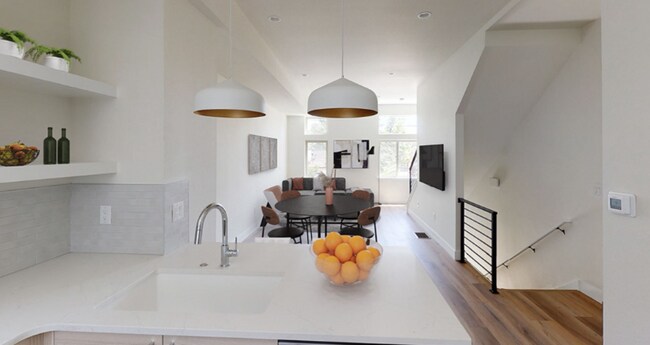 Foto del edificio - 2572 S Delaware St