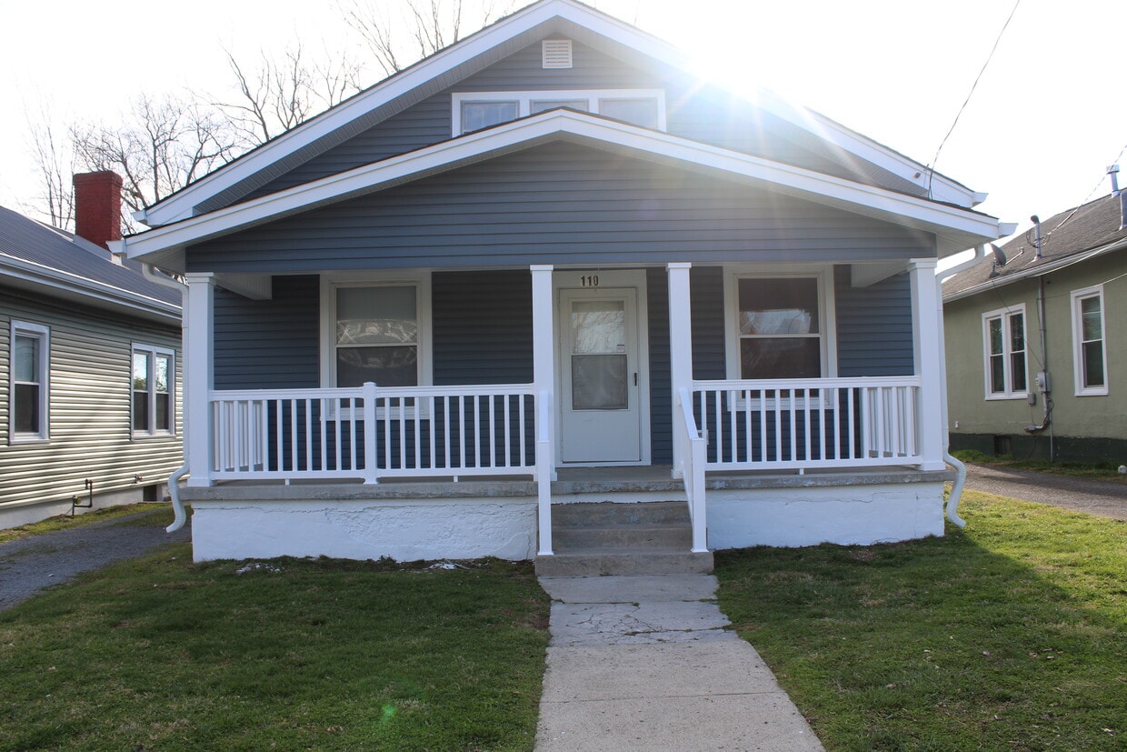 Primary Photo - 110 S Alta Ave