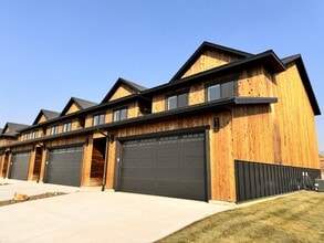 Building Photo - 739 Stone Peak Loop