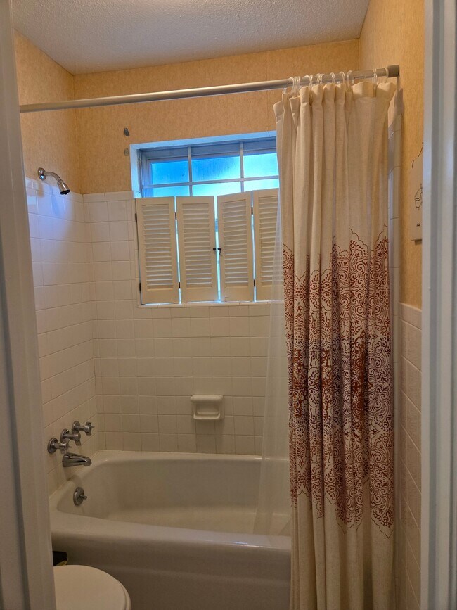 Foto del edificio - 5609 Fieldcrest Ave