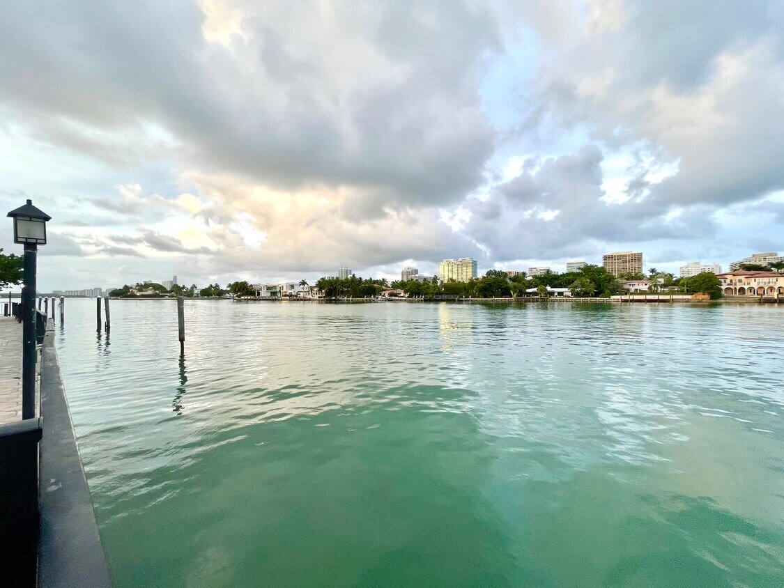 10101 E Bay Harbor Dr Unit 209, Bay Harbor Islands, FL 33154 Condo