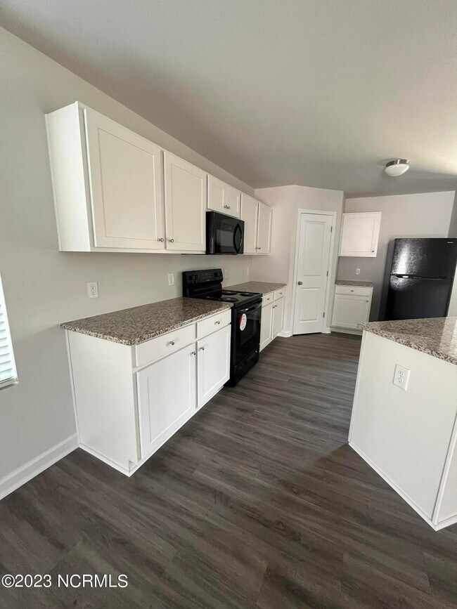 2905 Ember Brook Ct, Castle Hayne, NC 28429 House Rental in Castle