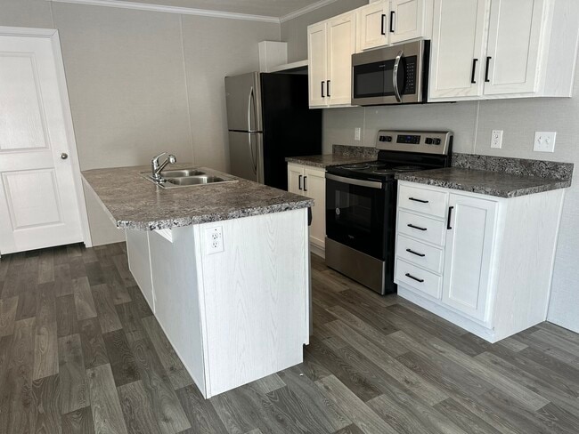 Foto del edificio - 2239 Wellington Green Dr