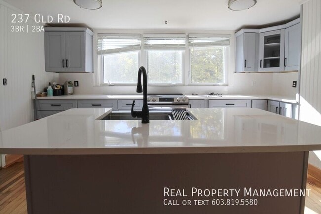 Foto del edificio - 237 Old Rd