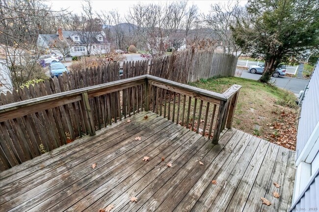 Foto del edificio - 32 Pleasant St