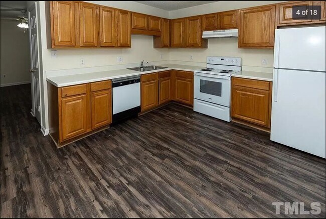 Foto del edificio - 2128 Walnut Bluffs Ln
