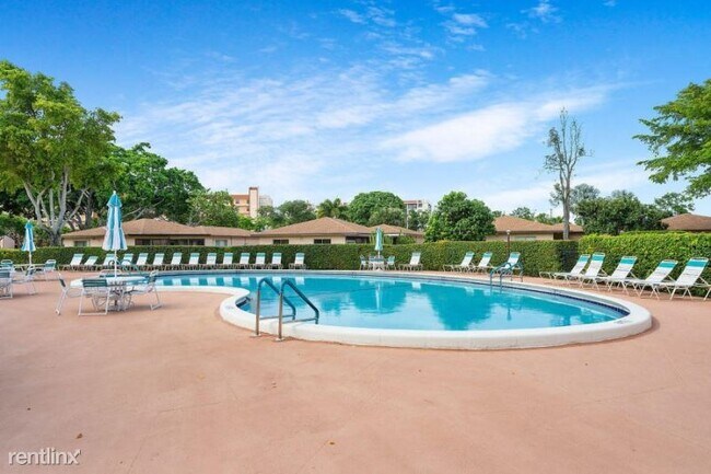 Foto del edificio - 14623 Bonaire Blvd