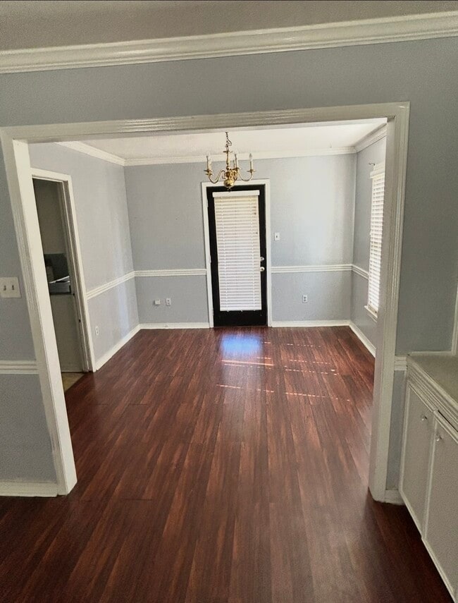 Building Photo - 6 Northtown Rd