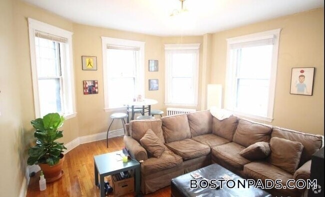Building Photo - 319 Allston St