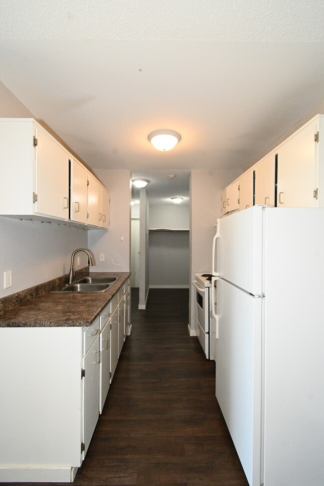Building Photo - 4280 Quentin Ave