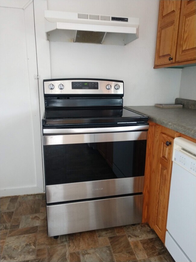 491 Flambeau Ave Unit .5, Phillips, WI 54555 Apartments in Phillips