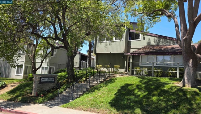 Building Photo - 1333 N Camino Alto