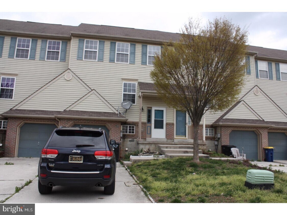 257 Northdown Dr, Dover, DE 19904 Townhouse for Rent in Dover, DE