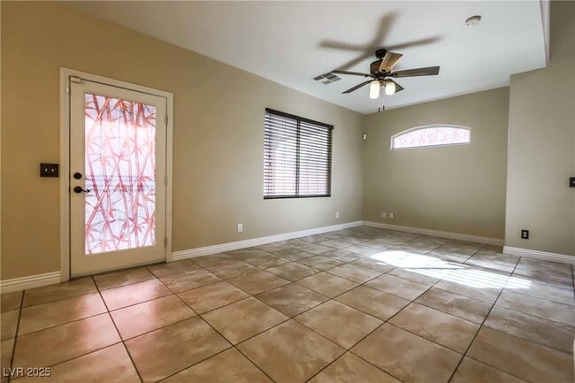 Foto del edificio - 8936 Bentonville Ct
