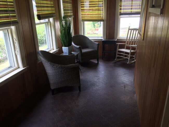 Front porch - 419 Lebanon St