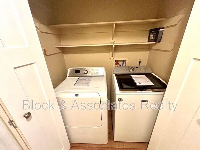 Building Photo - 409 Gooseneck Dr
