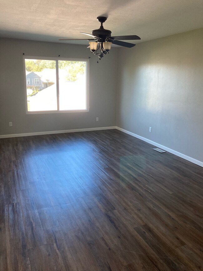 Upstairs dining room - 1080 Fairlane Ct