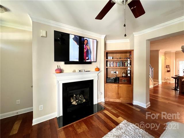 Foto del edificio - 335 Hurston Circle