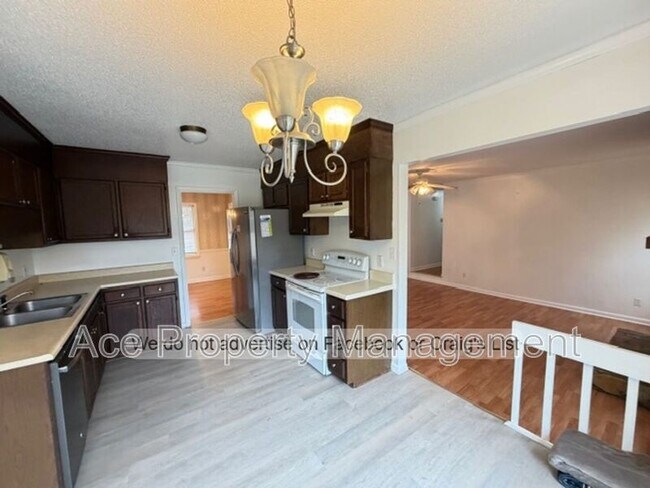 Foto del edificio - 1863 Windlock Dr