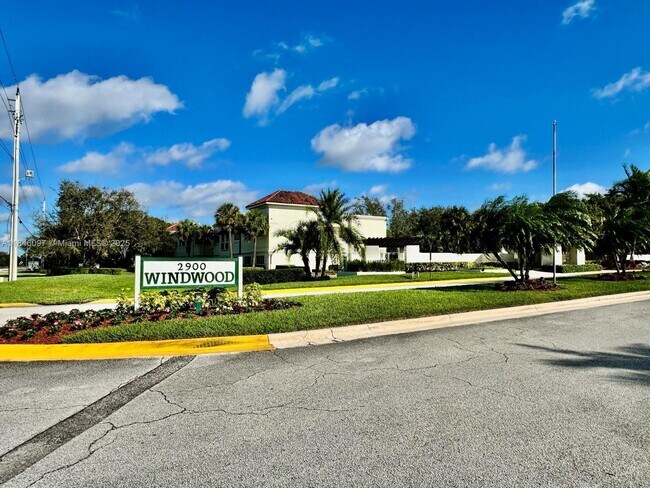 Foto del edificio - 3150 Leewood Terrace