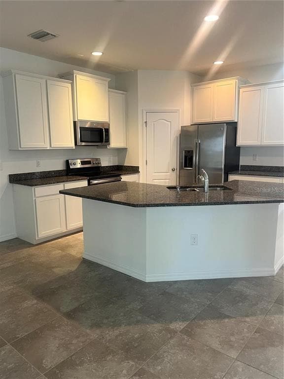 Building Photo - 32995 Windelstraw Dr