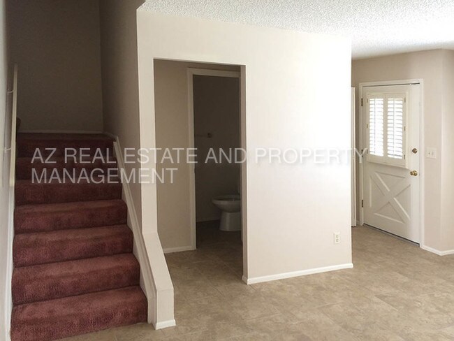 Building Photo - 1681 W Hazelwood St