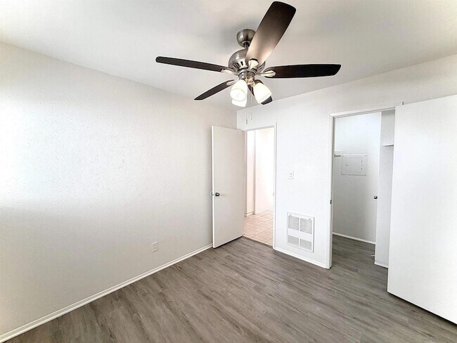 Building Photo - 1254 Sumner Ave