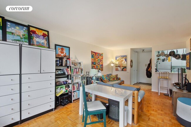Foto del edificio - 215 W 95th St