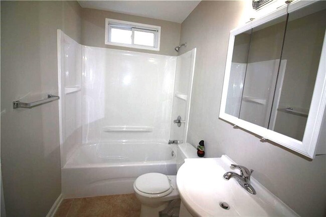Foto del edificio - 1040 Shepherds Ln NE